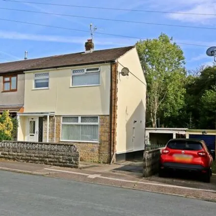 Buy this 3 bed duplex on St. Annes Drive in Llantwit Fardre, CF38 2PB