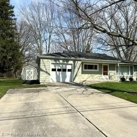 Buy this 3 bed house on 647 Michigan Avenue in Marysville, MI 48040