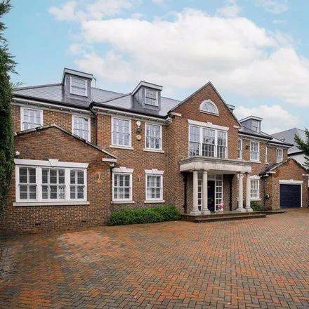 Rent this 8 bed house on Manor Road in Grange Hill, Chigwell
