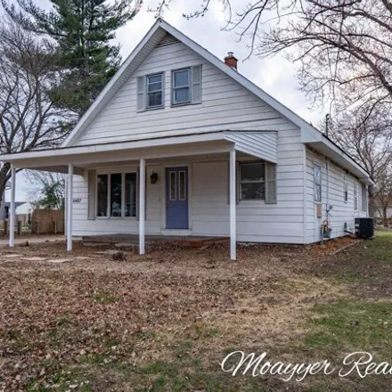 Image 2 - 6483 College Avenue Southeast, Gaines Charter Township, MI 49548, USA - House for sale