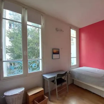 Rent this 3 bed house on 92300 Levallois-Perret
