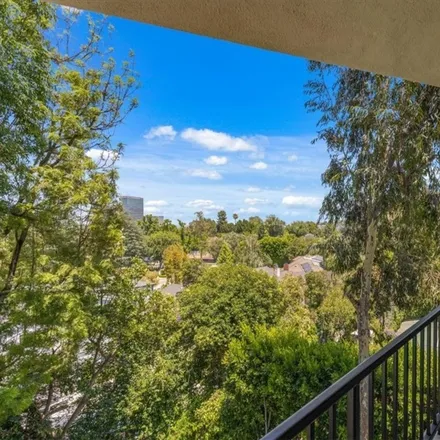 Image 8 - 15567 Meadowgate Road, Los Angeles, CA 91436, USA - House for sale