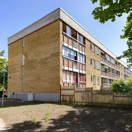 Rent this 2 bed apartment on Hårds väg 2h in 213 64 Malmo, Sweden