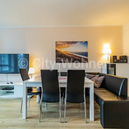 Rent this 3 bed apartment on Bozenhardweg 5a in 22087 Hamburg, Germany