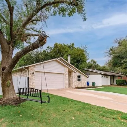 Image 3 - 1651 Chippeway Ln, Austin, Texas, 78745 - House for sale