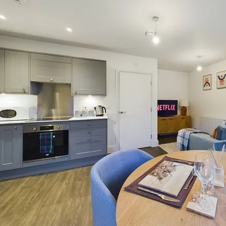 Image 8 - Cheltenham, GL53 7FH, United Kingdom - Apartment for rent