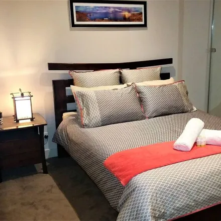 Rent this 3 bed apartment on Ian Potter Centre: NGV Australia in Russell Street, Melbourne VIC 3000