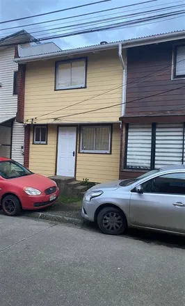 Rent this 2 bed house on Locales comerciales in Lord Cochrane, 511 0655 Valdivia