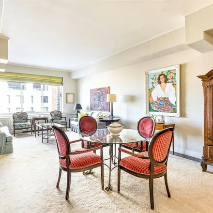 Image 2 - 170 EAST 87TH STREET W18A in New York - Apartment for sale