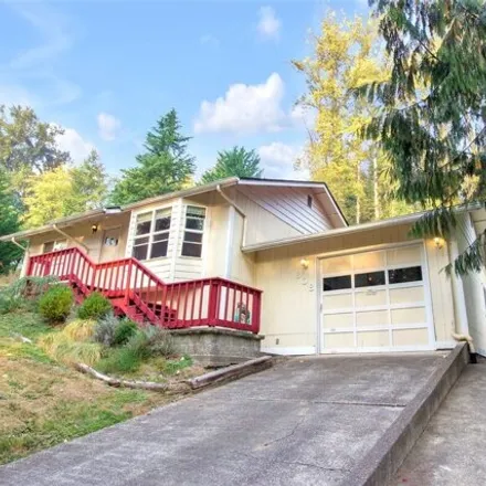 Buy this 3 bed house on 656 North 23rd Avenue in Kelso, WA 98626