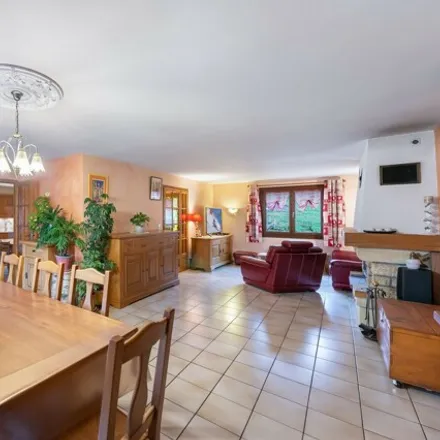 Buy this 4 bed house on 4 Passage du Mélèze in 73440 Les Belleville, France