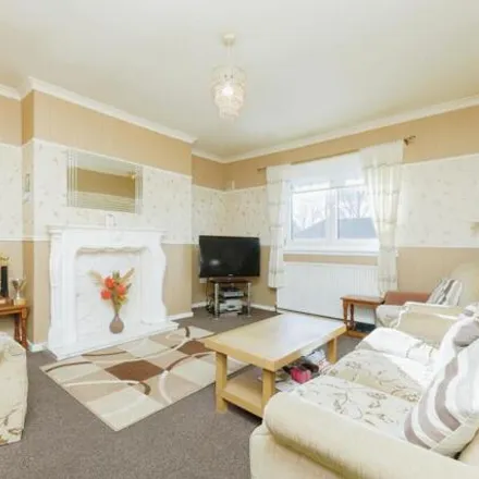 Image 2 - 18, 20 Hermiston Road, Glasgow, G32 0LZ, United Kingdom - Apartment for sale