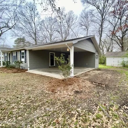 Image 3 - 325 North Utica Street, Terry, MS 39170, USA - House for sale