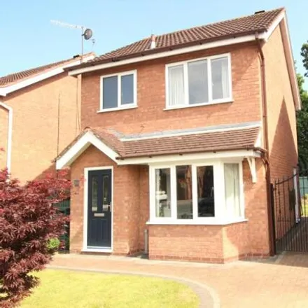 Rent this 3 bed house on Avon Close in Stoke Pound, B60 3PE