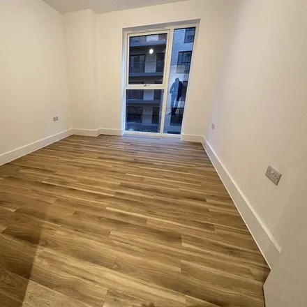 Image 5 - unnamed road, London, NW9 4GD, United Kingdom - Apartment for rent