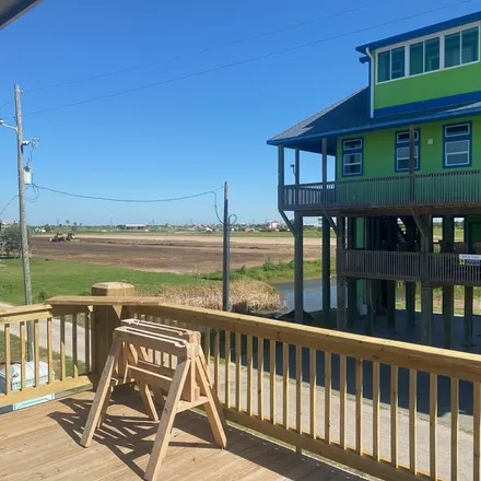 Image 6 - 952 West Verdie Drive, Crystal Beach, Galveston County, TX 77650, USA - House for sale
