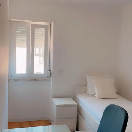Rent this 4 bed apartment on Farmácia Portela in Avenida Dom António Correia de Sá, 2745-316 Sintra
