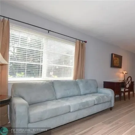 Rent this 1 bed condo on 601 West Oakland Park Boulevard in Jenada Isles, Oakland Park