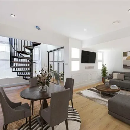 Buy this 1 bed apartment on 336 Wandsworth Bridge Road in London, SW6 2NY