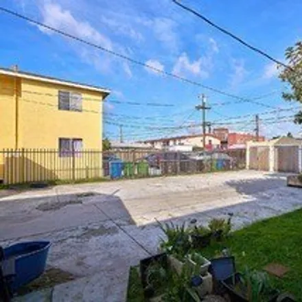 Image 6 - 937 W 68th St, Los Angeles, California, 90044 - House for sale