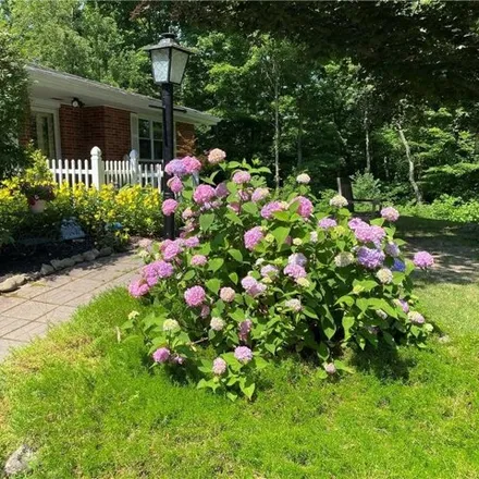 Image 3 - 10 Rabbit Hill Rd, Warwick, New York, 10990 - House for sale