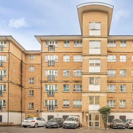 Image 2 - Geneva Court, Rookery Way, The Hyde, London, NW9 6FS, United Kingdom - Apartment for sale