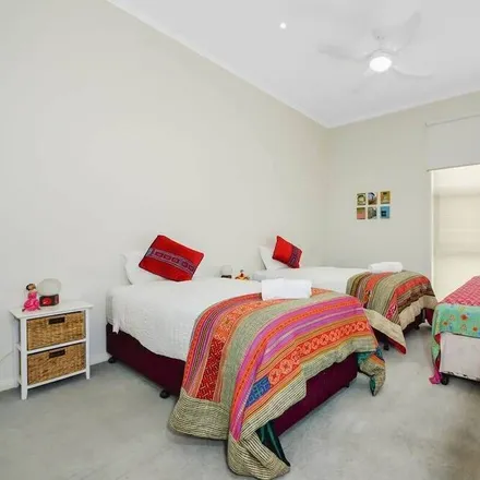 Image 5 - Footscray, Irving Street, Footscray VIC 3011, Australia - House for rent