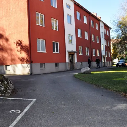 Rent this 3 bed apartment on Nämndemansgatan in 504 33 Borås, Sweden