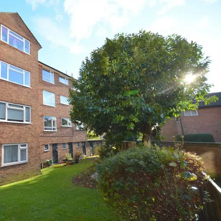 Rent this 2 bed apartment on Park Place in Amersham, HP6 6JA