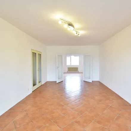Rent this 4 bed apartment on Vienna in Reinprechtsdorf, AT