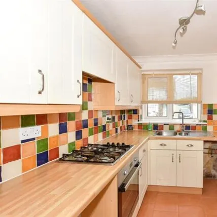 Buy this 3 bed townhouse on Willow Crescent in Five Oak Green, TN12 6TD