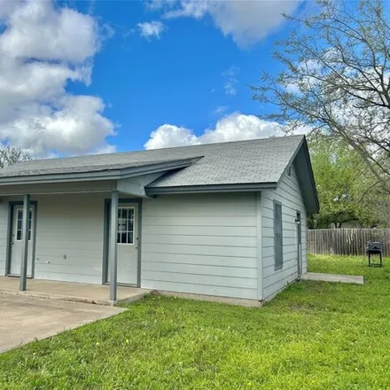 Buy this 2 bed house on 931 South Jackson Street in Stephenville, TX 76401