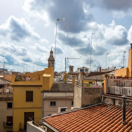 Rent this studio apartment on News & Coffee in Plaça del Doctor Collado, 46001 Valencia