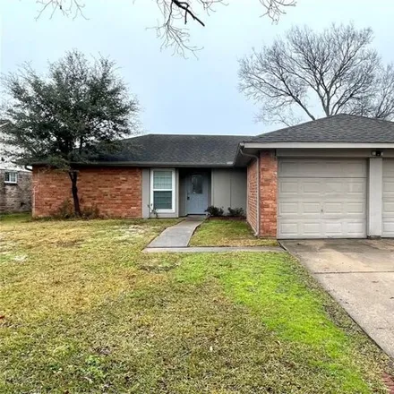 Rent this 3 bed house on 2494 Heritage Bend Drive in Harris County, TX 77598
