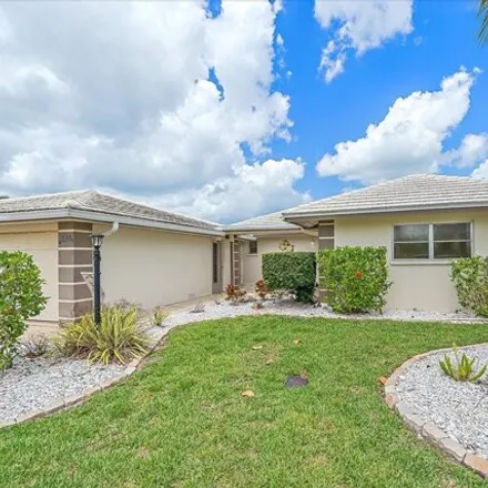 Buy this 2 bed house on 201 Villa Dr # 201 in Osprey, Florida
