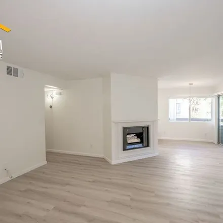 Rent this 2 bed apartment on 20399 Rue Crevier in Santa Clarita, CA 91351