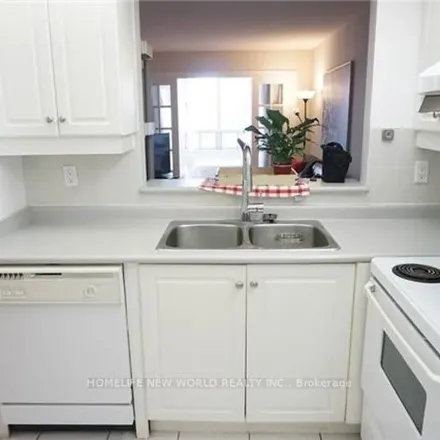 Image 1 - Foodwares @ The Bay, 176 Yonge Street, Old Toronto, ON M5C 2L7, Canada - Apartment for rent
