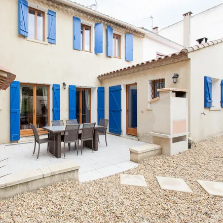 Rent this 3 bed house on 3 Rue Franklin in 34310 Capestang, France