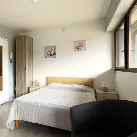 Rent this studio apartment on Rue de France in 73100 Aix-les-Bains, France