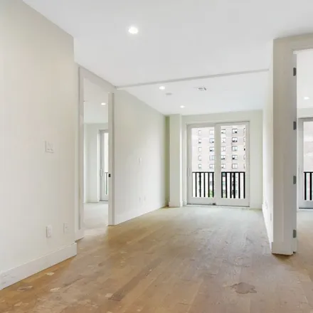 Rent this 3 bed apartment on The Guilford in Lexington Avenue, New York