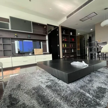Rent this 1 bed apartment on Height in Soi Sukhumvit 55, Vadhana District