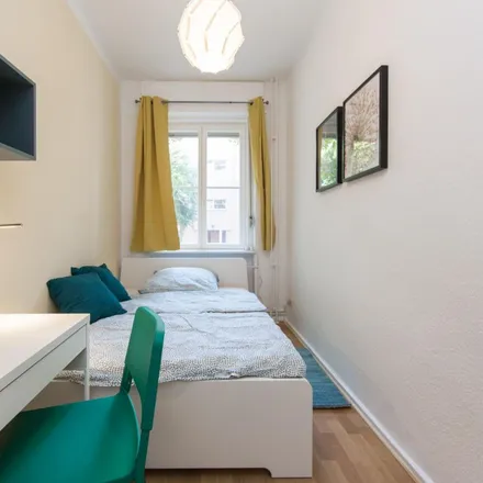 Rent this 4 bed apartment on Hainstraße 12 in 12439 Berlin, Germany