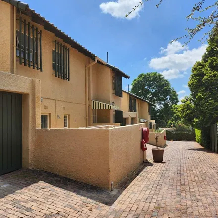 Rent this 3 bed townhouse on Weltevreden Road in Northcliff, Johannesburg