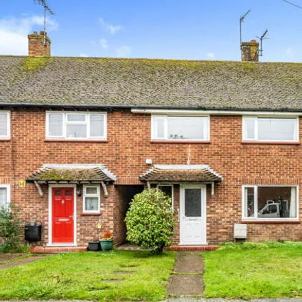 Buy this 3 bed townhouse on Cedar Way in Guildford, GU1 1JQ