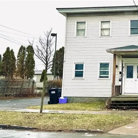 Buy this 9 bed house on 711 Park Street in City of Syracuse, NY 13208