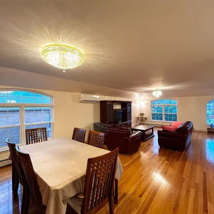 Image 3 - 254-11 60th Avenue, New York, NY 11362, USA - Apartment for rent
