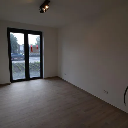 Rent this 3 bed apartment on Joris de Hozestraat 51 in 2300 Turnhout, Belgium