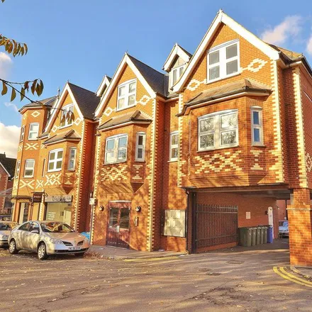 Rent this 1 bed apartment on York Road in Guildford, GU1 4NQ
