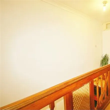 Rent this 4 bed townhouse on St James's Crescent in Stockwell Park, London