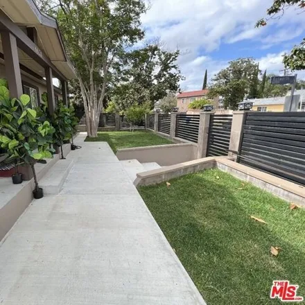 Image 3 - 6620 Charlesworth Avenue, Los Angeles, CA 91606, USA - House for rent
